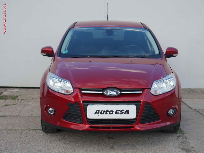 Ford Focus (2013) 1.0 EB, AC, park.asist - fotka 2 z 17