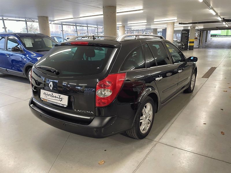 Renault Laguna (2006) 2.0 dCi, 127kW, Initiale Paris - fotka 2 z 6