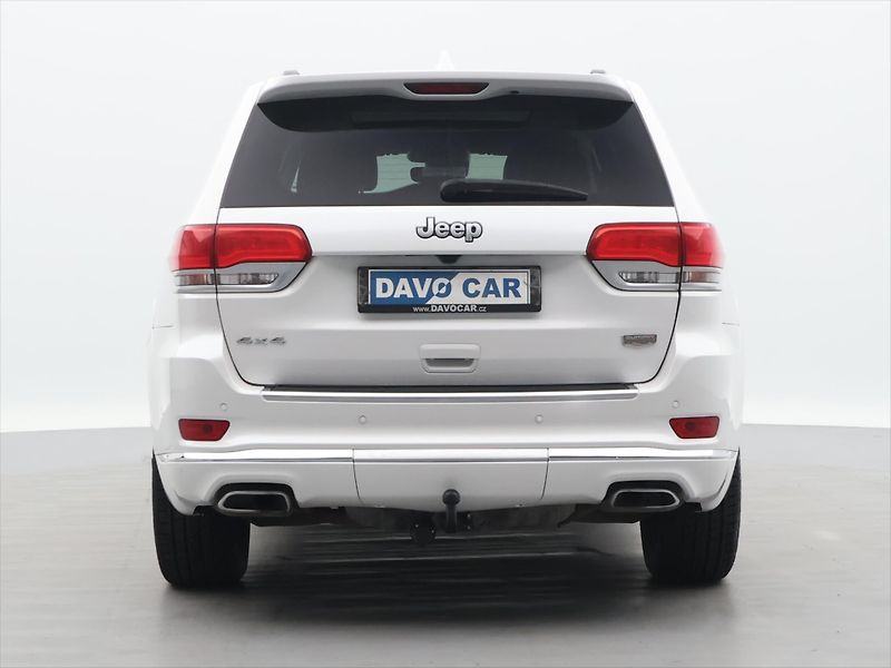 Jeep Grand Cherokee 3,0 V6 184kW Summit 4WD PANO - fotka 6 z 32