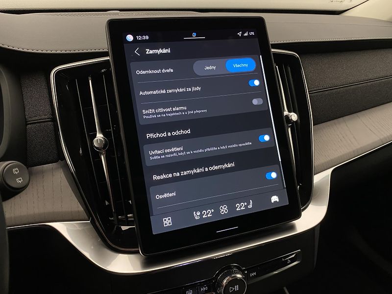 Volvo XC90 (2026) T8 AWD Plug-in DARK PLUS 7m - fotka 59 z 78