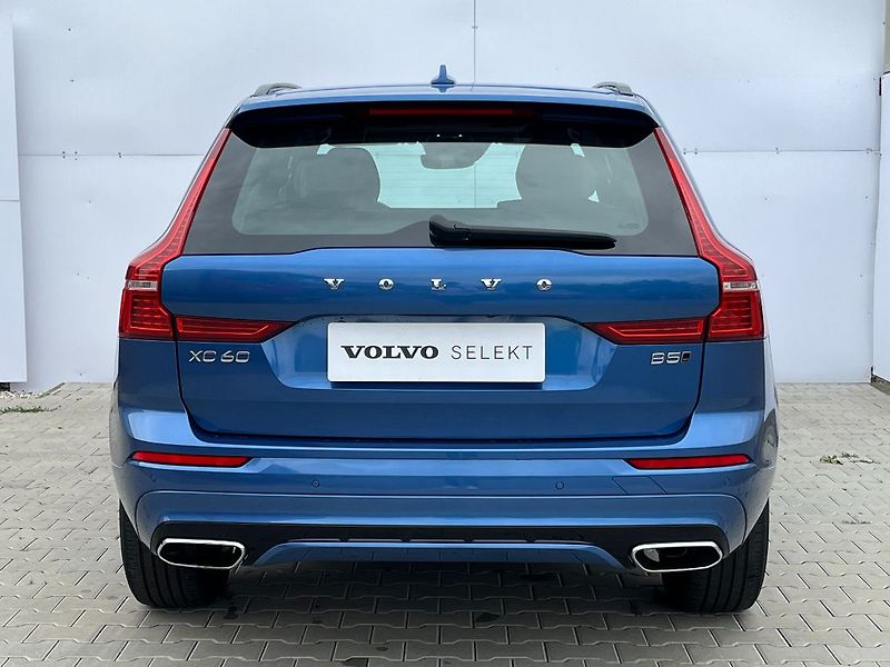 Volvo XC60 R-Design B5 AWD 184kW - fotka 6 z 26