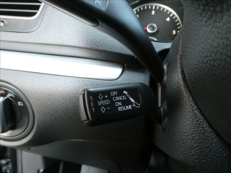 Volkswagen Sharan 2,0 TDi DSG STYLE serviska - fotka 35 z 48