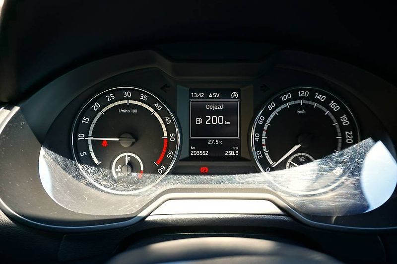 Škoda Octavia (2015) CHALLENGE RS 2,0 TDI 135 kW - fotka 33 z 50