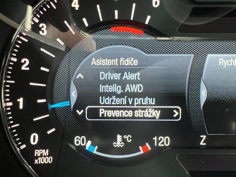 Ford S-MAX (2018) Titanium! 2.0TDCi 132kW! LED! - fotka 28 z 40