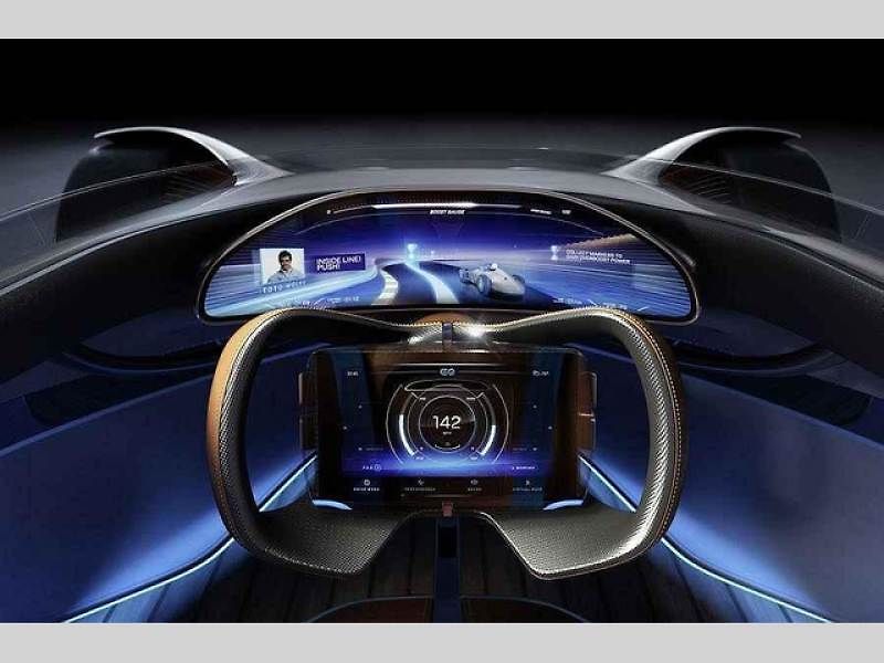 Koncept Mercedes-Benz Silver Arrow EQ