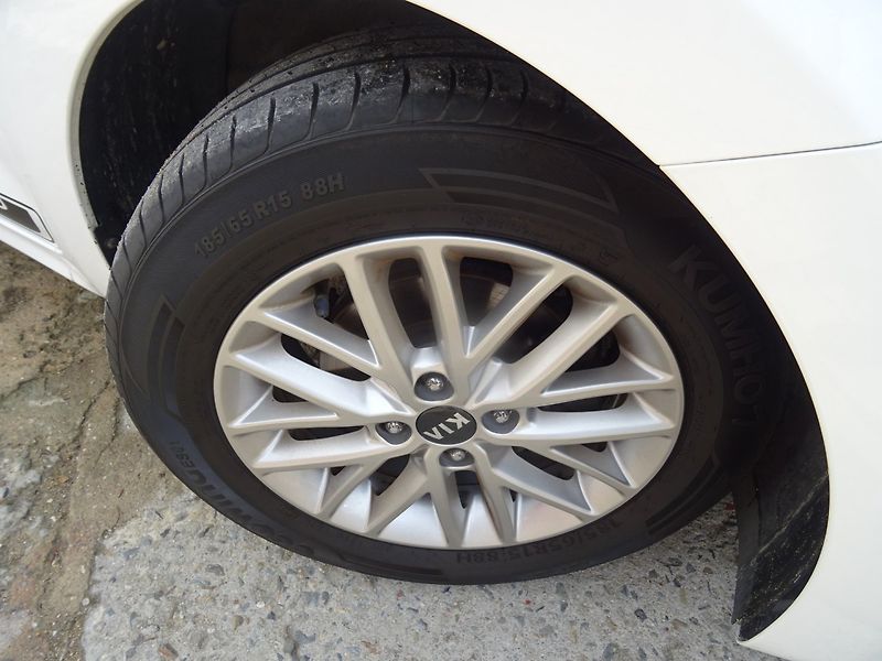Kia Rio (2019) 1.2i,61kW,1majČR,S.kn,navi - fotka 24 z 24