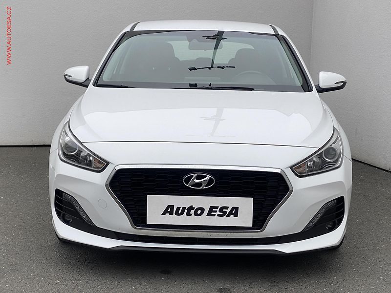 Hyundai i30 (2020) 1.6CRDi, ČR, Comfort - fotka 2 z 19