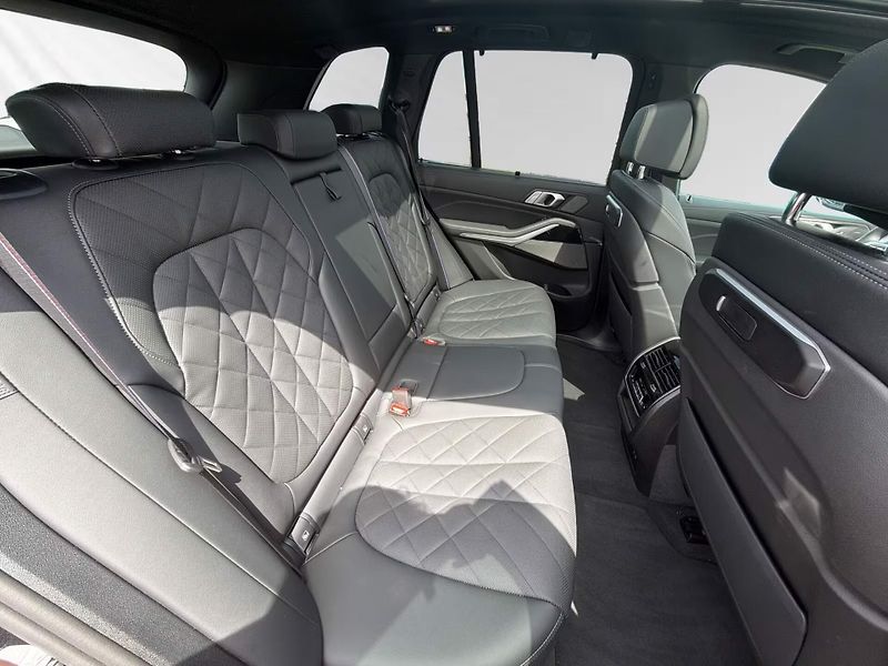 BMW X5 xDrive40i M-Sport Pro DAProf - fotka 10 z 17