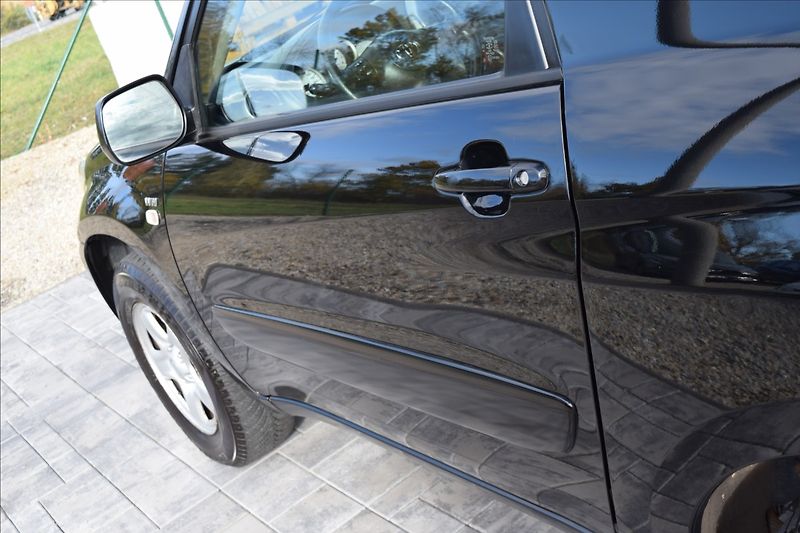 Toyota RAV4 2,0 VVT-i 4WD 110KW BEZ KOROZE - fotka 8 z 33