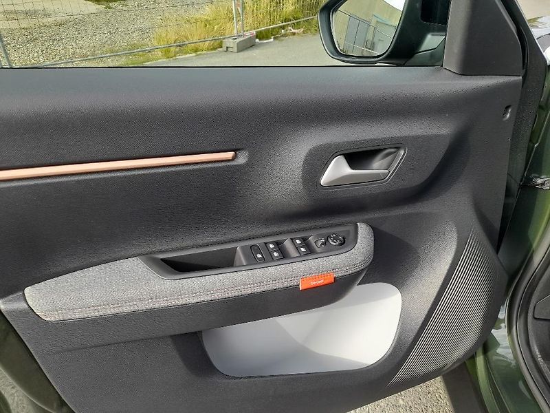 Citroën C3 Aircross (2026) PLUS TURBO 100K MAN. 7MÍST - fotka 23 z 40