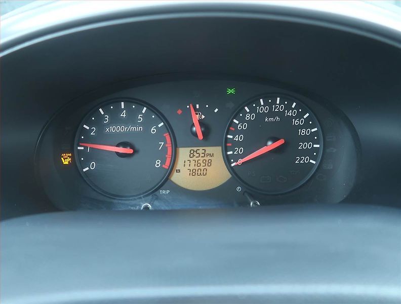 Nissan Micra (2009) 1.2 16V, Serv.kniha, nová STK - fotka 11 z 14