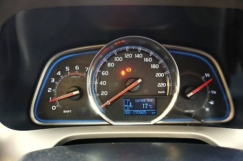 Toyota RAV4 (2015) 110 kW - fotka 40 z 46
