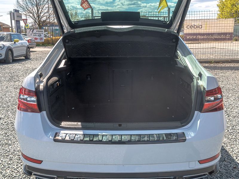 Škoda Superb (2017) 12/17 ČR 2.0TDI–LAURIN KLEMENT - fotka 47 z 58
