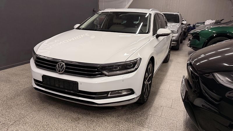 Volkswagen Passat (2019) 2.0 TDI 140kW,ČR, 4MOT DSG - fotka 14 z 48