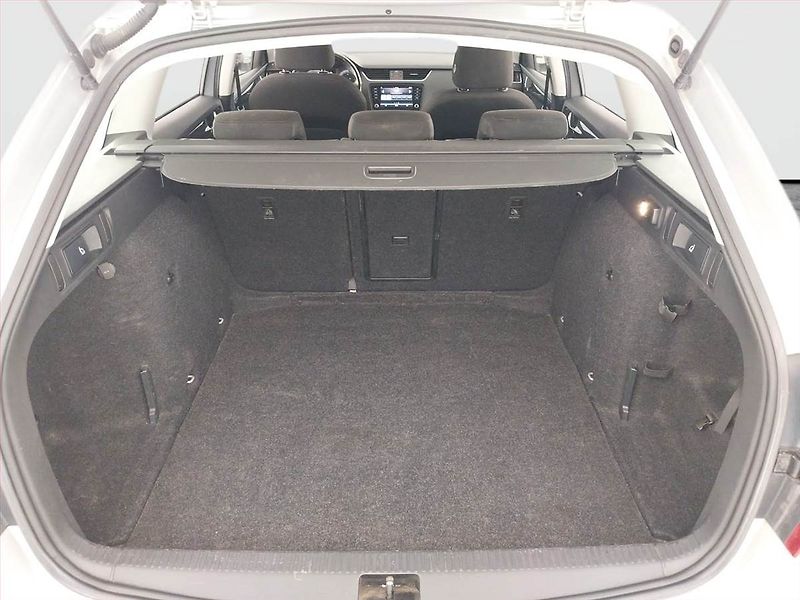 Škoda Octavia (2018) Style 1.6 TDI, Automat, Navi - fotka 14 z 22