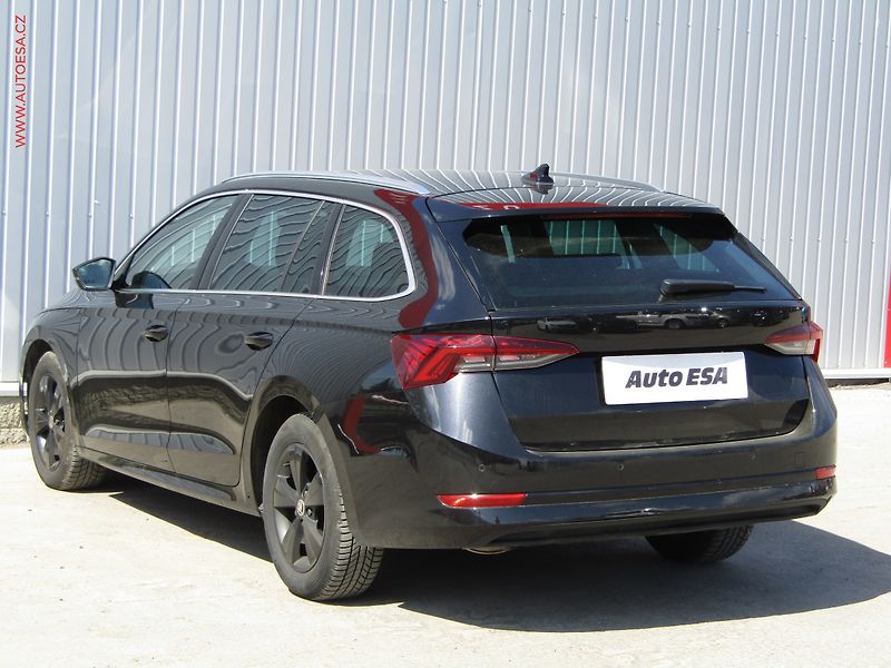 Škoda Octavia (2022) 2.0 TDi, Style, DSG, TZ - fotka 6 z 25
