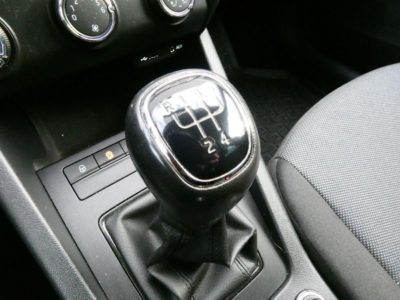 Škoda Octavia III Combi ActivePlus 1.6 TDI C - fotka 26 z 30