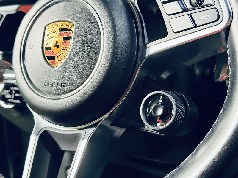 Porsche Panamera (2017) 4S*DIESEL*CHRONO*CARBON* - fotka 33 z 43