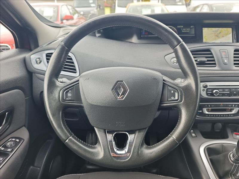 Renault Grand Scénic 1,6 dCi130 7-míst  LIMITED - fotka 19 z 22