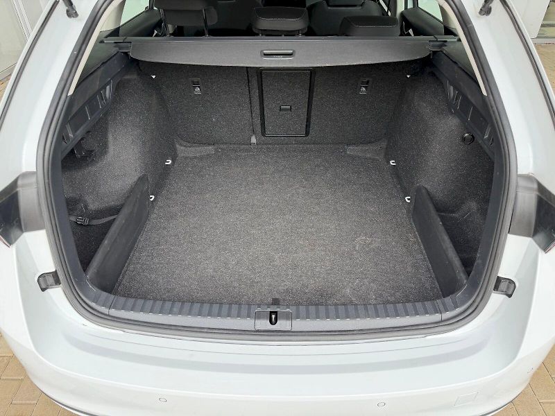 Škoda Octavia (2024) Selection Combi 1.5 TSI / 110 - fotka 21 z 27