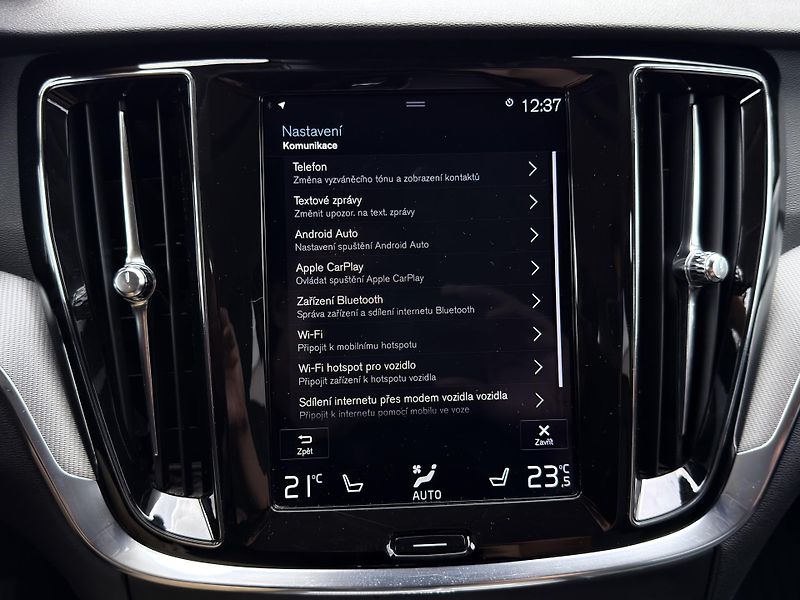 Volvo V60 CC D4 AWD // B&W // REZERVACE - fotka 37 z 44