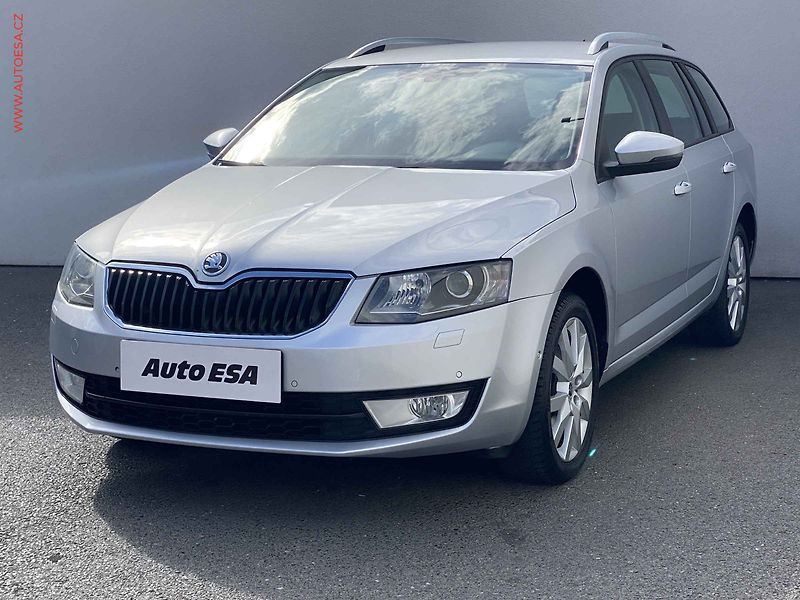 Škoda Octavia (2013) 2.0 TDi, DSG, webasto, xenon - fotka 3 z 19