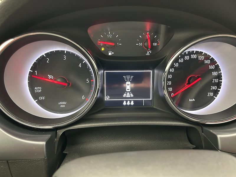 Opel Astra 1.6 CDTi Enjoy - fotka 24 z 24