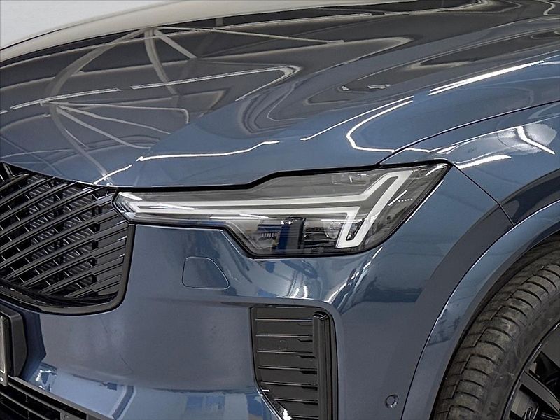Volvo XC90 2,0  B5 Black Edition - fotka 5 z 15