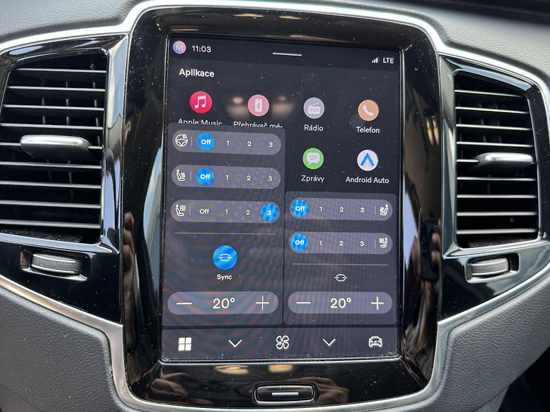 Volvo XC90 B5 (nafta) AWD VENTILACE +kola - fotka 44 z 50