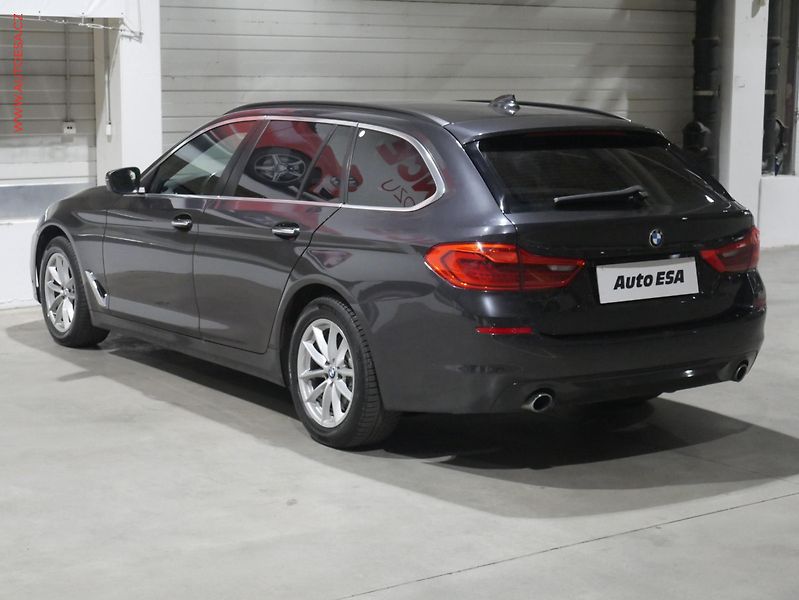 BMW Řada 5 (2017) 2.0d 520xd, AT, LED, panor - fotka 6 z 24