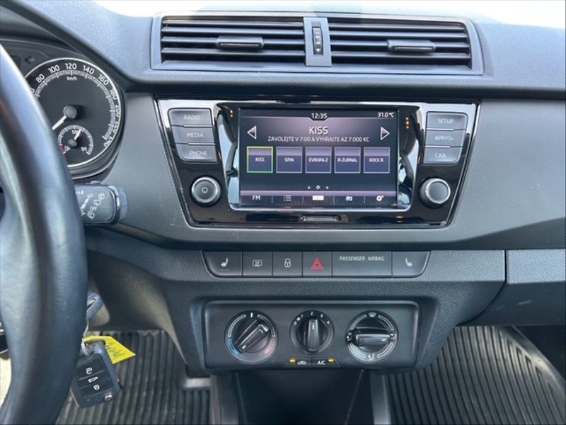 Škoda Fabia 1,0 TSI 70 Ambition - fotka 10 z 11