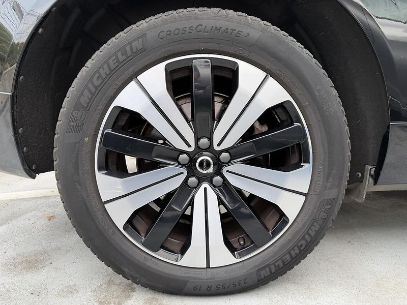 Volvo XC60 (2023) T6 AWD Recharge Plus Bright - fotka 15 z 51