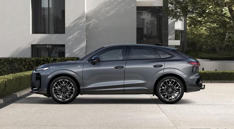Audi Q3 (2025) Quattro, S line,  Tech Plus, M - fotka 4 z 10