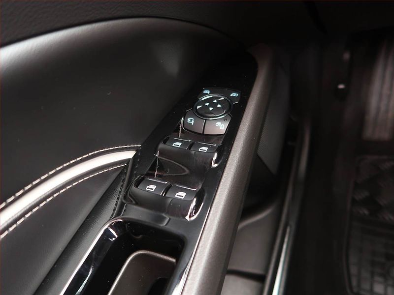 Ford Mondeo (2020) Vignale 2.0 EcoBlue, 4X4 - fotka 16 z 21