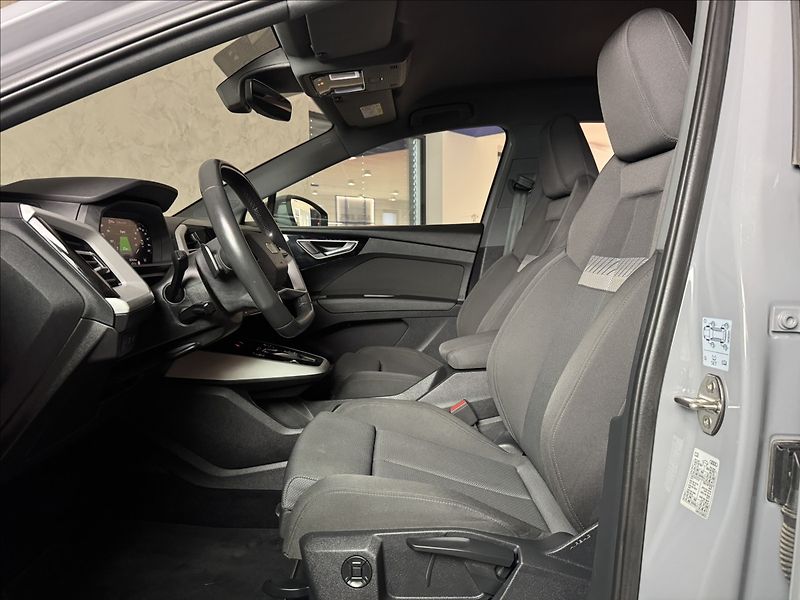 Audi Q4 e-tron 35 125kW Sport LED Matrix - fotka 20 z 47