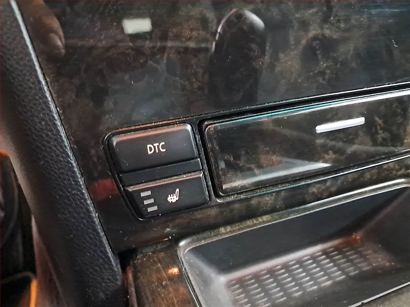BMW Řada 5 (2010) 530d, Automat, Tažné - fotka 24 z 25