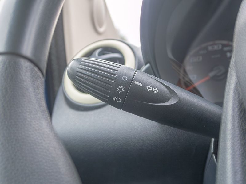 Ford Ka (2010) 1.2i 51KW – KLIMATIZACE - fotka 14 z 37