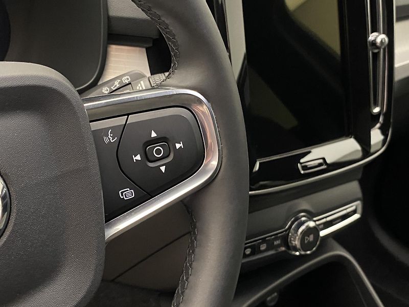 Volvo XC40 B4 DARK PLUS AUT  - fotka 21 z 56