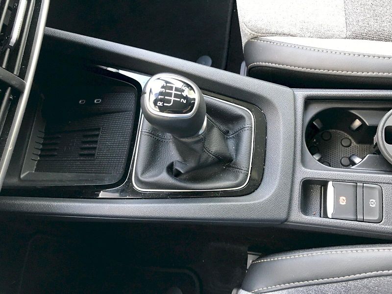 Škoda Octavia (2024) SELECTION TOP TD85/2.0 M6F - fotka 8 z 24