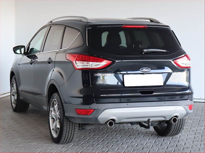 Ford Kuga (2015) 2.0 TDCi, 4X4, Automat - fotka 4 z 22