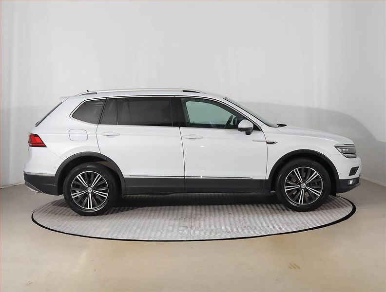 Volkswagen Tiguan Allspace (2018) 2.0 TDI - fotka 6 z 18