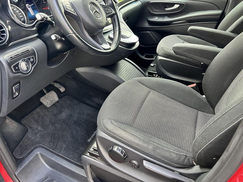 Mercedes-Benz Třídy V (2021) 220dA 120kW, 7míst, ČR, DPH - fotka 16 z 20