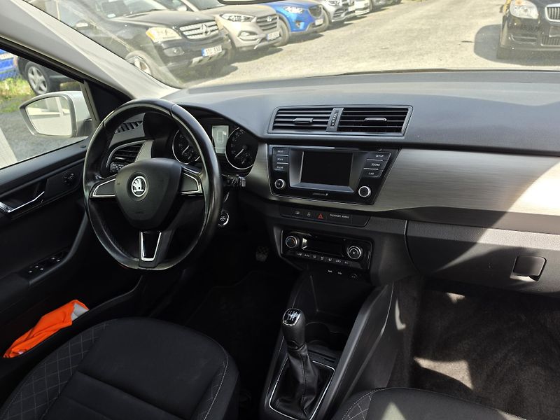Škoda Fabia 1.2 TSI 81KW Park Senzor Led - fotka 12 z 12