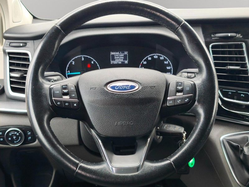 Ford Tourneo Custom (2019) 2.0 96kW, ČR, L2, TZ, nezávisl - fotka 10 z 24