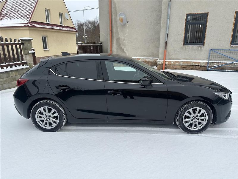 Mazda 3 2,0 G120 1.majitel - fotka 2 z 23