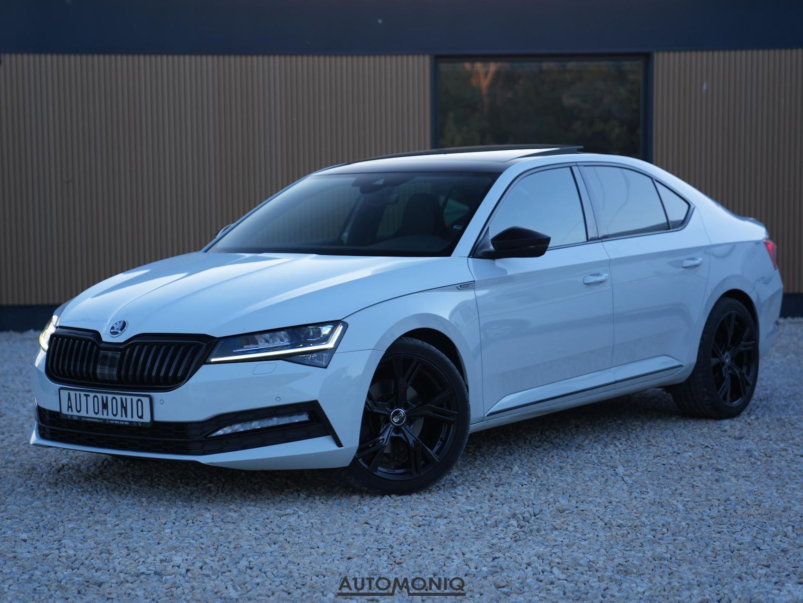 Škoda Superb SportLine 4x4 Pano, LED, Alc.