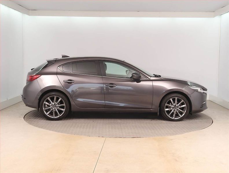Mazda 3 (2018) 2.0 Skyactiv-G, Serv.kniha - fotka 6 z 15