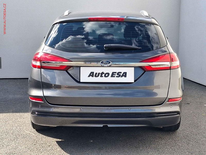 Ford Mondeo (2018) 2.0 TDCi, 2.maj, LED, navi - fotka 5 z 21