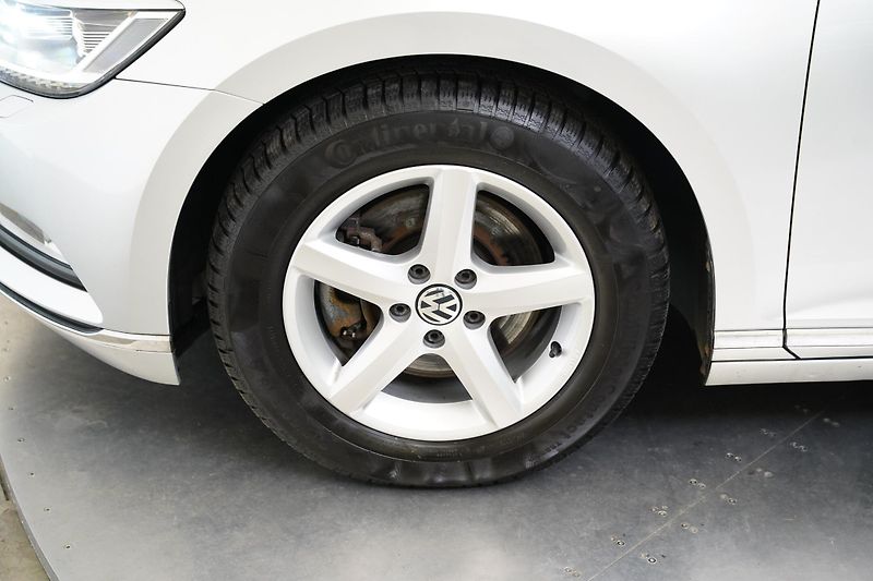 Volkswagen Passat - fotka 10 z 26
