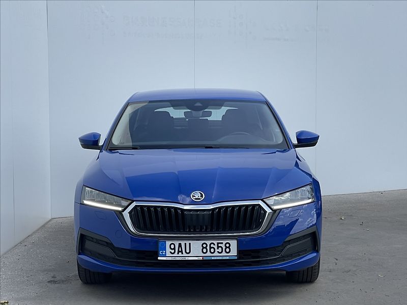 Škoda Octavia 2,0 TDI DSG Ambition ACC+TAŽNÉ - fotka 19 z 21